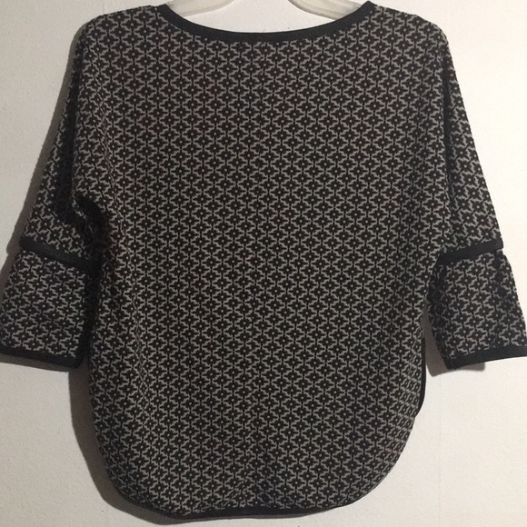 Max Studio Oversized Coquille Textured Top: Size Small - Picture 9 of 11